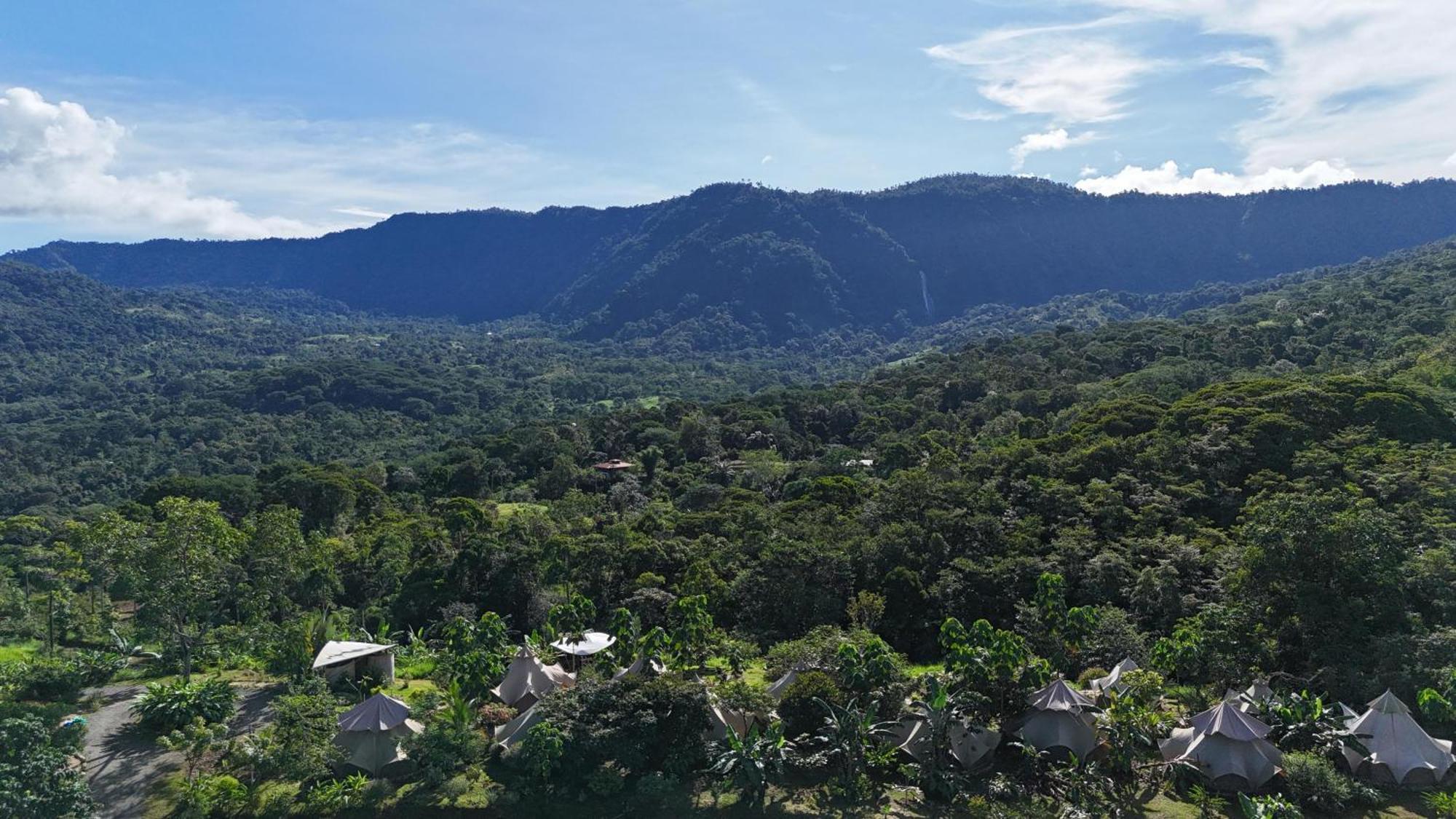 Holos Retreat Center: The Entire Ridge Basecamp Baru المظهر الخارجي الصورة